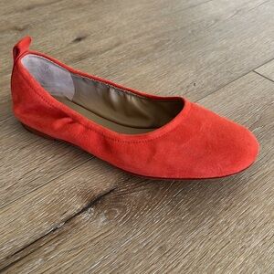 NEW Marc Fisher Round Toe Suede Slip on Ballet Flat Orange Women's sz 6